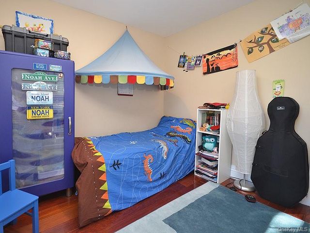 82 Central Avenue 2nd Floor, Sea Cliff, NY 11579