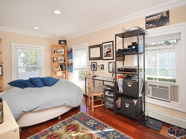 82 Central Avenue 2nd Floor, Sea Cliff, NY 11579