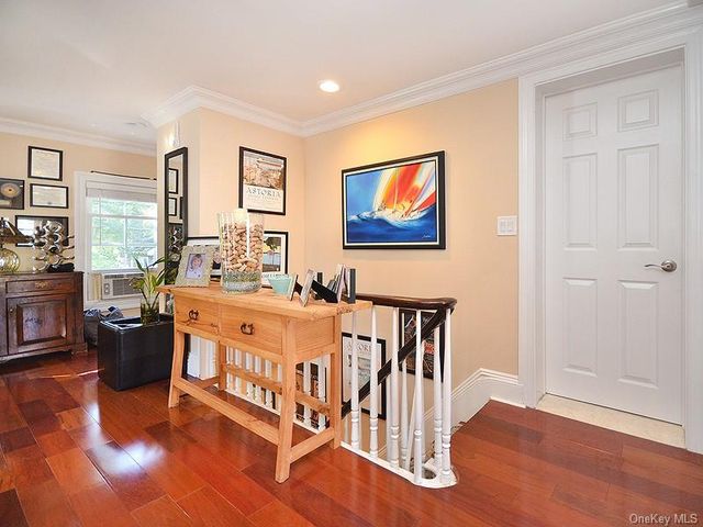 82 Central Avenue 2nd Floor, Sea Cliff, NY 11579