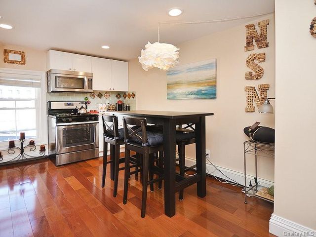 82 Central Avenue 2nd Floor, Sea Cliff, NY 11579