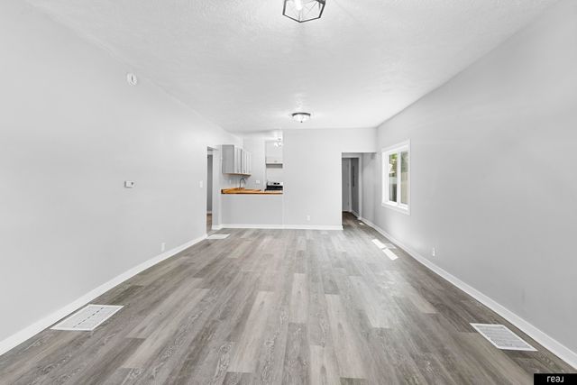 315 N 9th Street, Council Bluffs, IA 51503