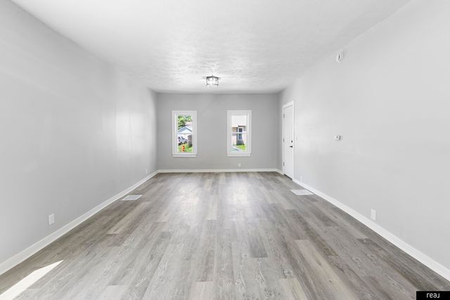 315 N 9th Street, Council Bluffs, IA 51503