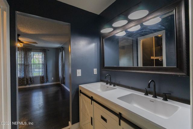 321 PARADISE Circle, Satsuma, FL 32189