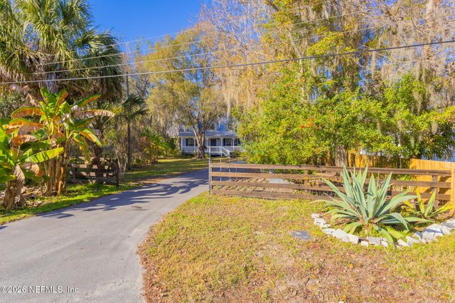 321 PARADISE Circle, Satsuma, FL 32189