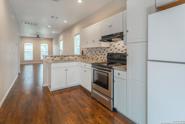 2009 COLIMA ST, San Antonio, TX 78207