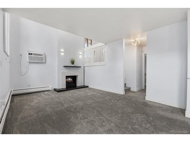 2835 S Monaco Pkwy 1-104, Denver, CO 80222