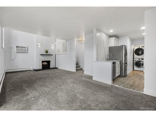 2835 S Monaco Pkwy 1-104, Denver, CO 80222