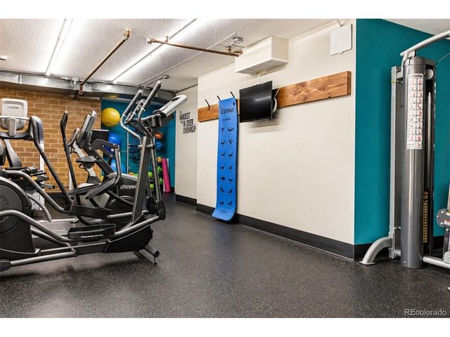 2835 S Monaco Pkwy 1-104, Denver, CO 80222