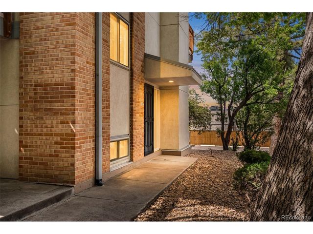 2835 S Monaco Pkwy 1-104, Denver, CO 80222