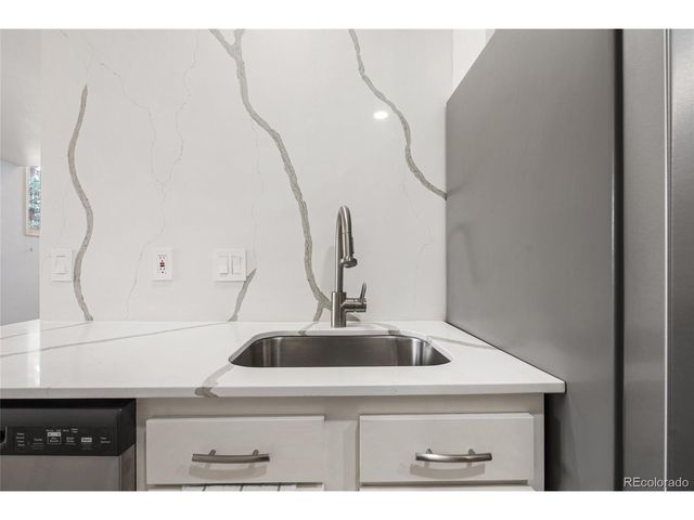 2835 S Monaco Pkwy 1-104, Denver, CO 80222