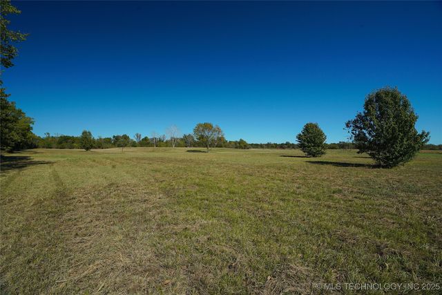 15240 S 413th East Avenue, Coweta, OK 74429