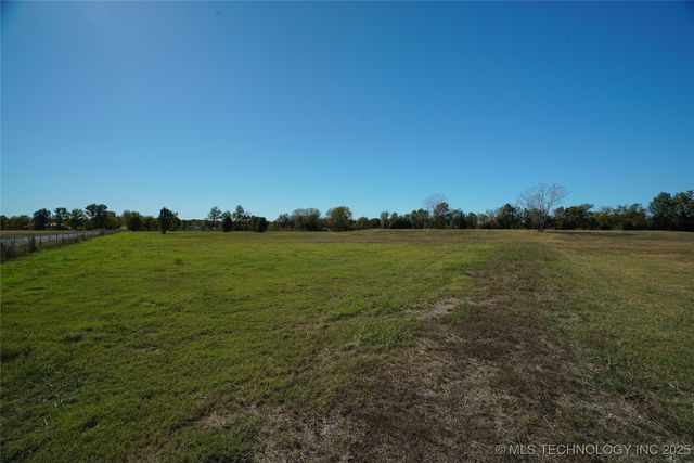 15240 S 413th East Avenue, Coweta, OK 74429