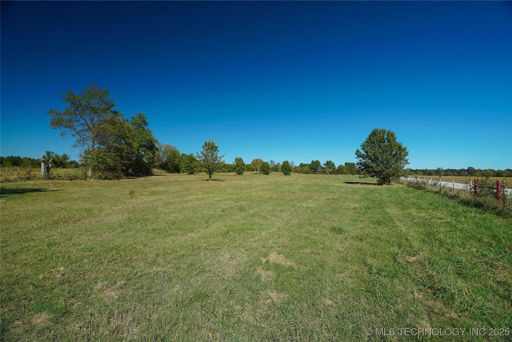 15240 S 413th East Avenue, Coweta, OK 74429