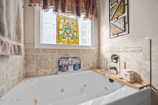 402 Meadowlark Drive, Winterville, NC 28590