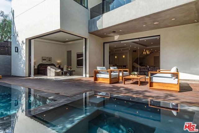 350 N Harper Avenue, Los Angeles, CA 90048