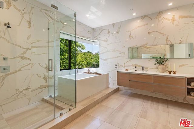 350 N Harper Avenue, Los Angeles, CA 90048