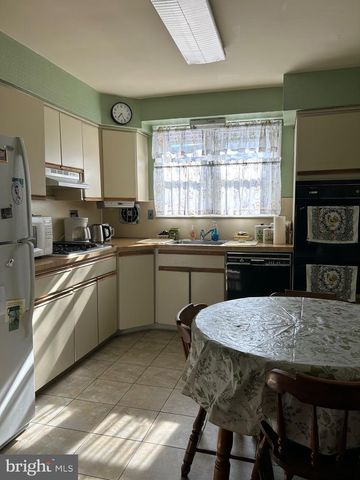 8572 BENTON AVE, Philadelphia, PA 19152