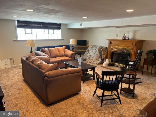 8572 BENTON AVE, Philadelphia, PA 19152