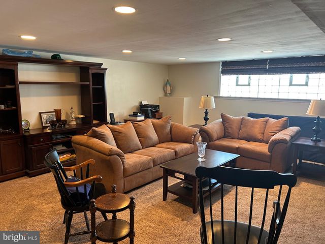 8572 BENTON AVE, Philadelphia, PA 19152