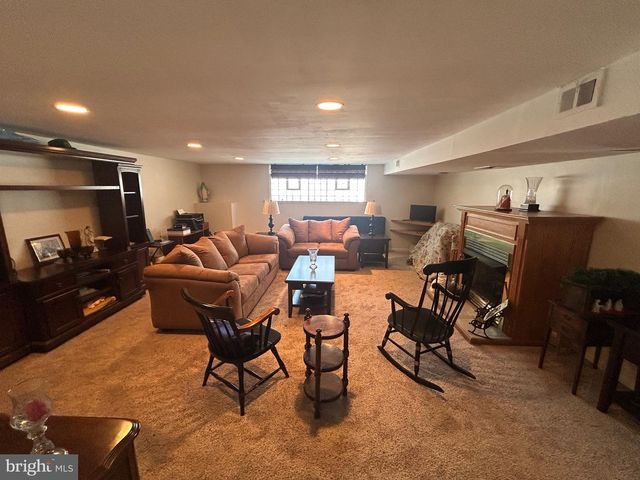 8572 BENTON AVE, Philadelphia, PA 19152