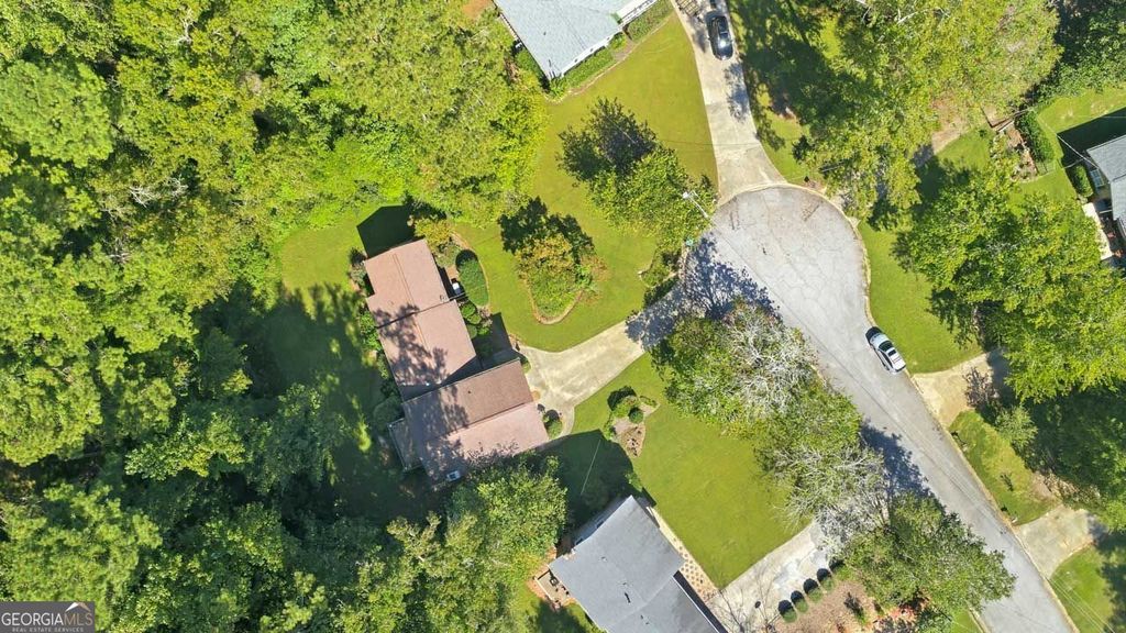 313 Nancy Court SW, Lilburn, GA 30047 — photo 3