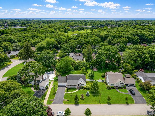 108 Ketewamoke Avenue, Babylon, NY 11702