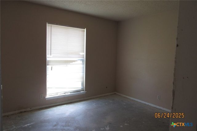 2101 Stagecoach Trail, Temple, TX 76502
