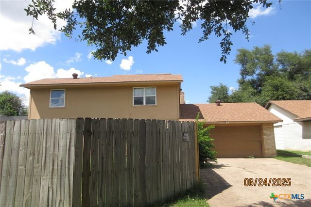 2101 Stagecoach Trail, Temple, TX 76502