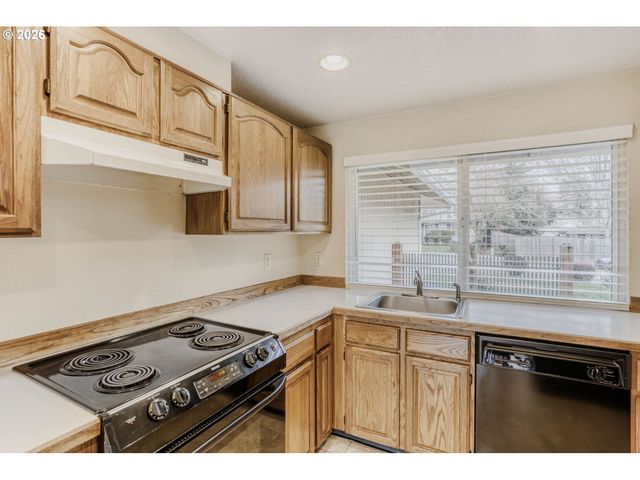 8545 Sw REBECCA Ln, Beaverton, OR 97008