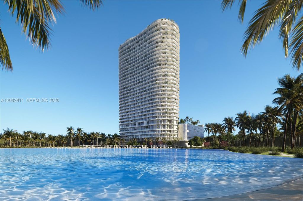 Image 2 of property listing at 2411 Laguna Circle 2108, Miami, FL 33181