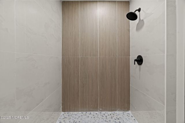 84 Parkway Drive B, Freehold, NJ 07728