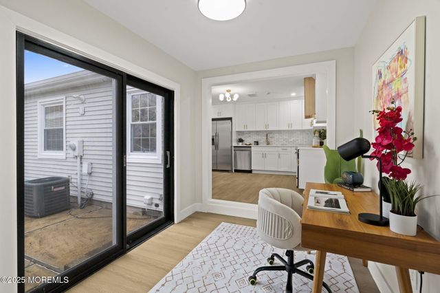 84 Parkway Drive B, Freehold, NJ 07728