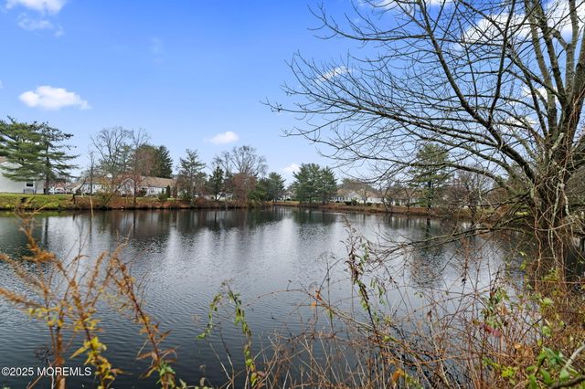 84 Parkway Drive B, Freehold, NJ 07728