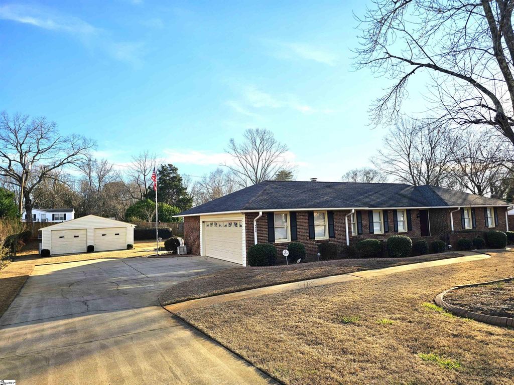 4428 Grissom Road, Spartanburg, SC 29301