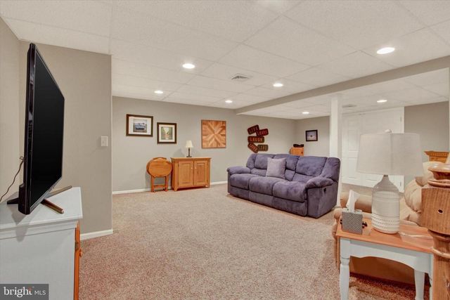 67 BATTENS CIR, Leola, PA 17540