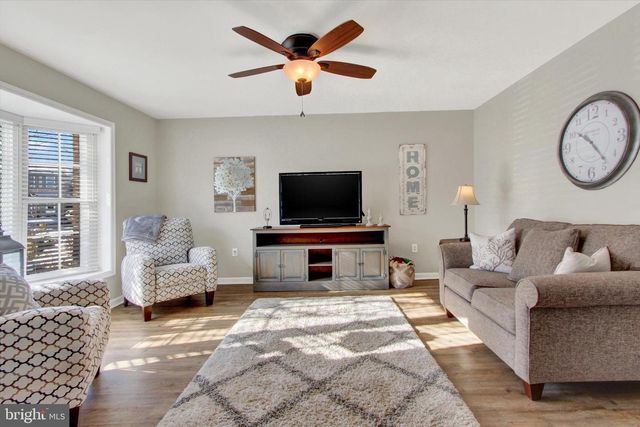 67 BATTENS CIR, Leola, PA 17540