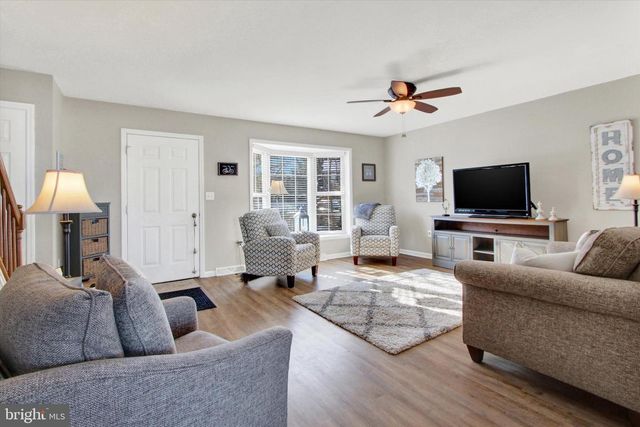 67 BATTENS CIR, Leola, PA 17540