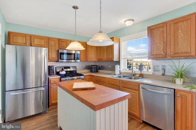 67 BATTENS CIR, Leola, PA 17540