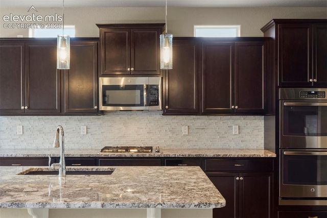 7215 Rim Bluff Lane, Colorado Springs, CO 80927