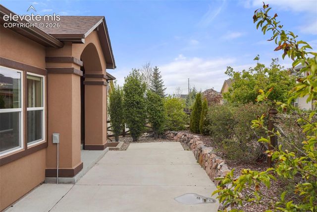 7215 Rim Bluff Lane, Colorado Springs, CO 80927
