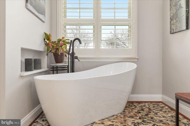 19829 SOMERCOTE LN, Leesburg, VA 20175