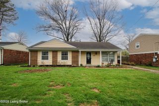 1812 The Meadow Rd, Louisville, KY 40223