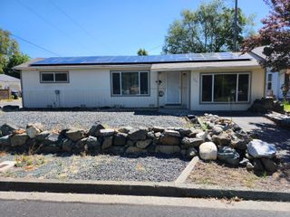 925 SW Laurel Street, Grants Pass, OR 97526
