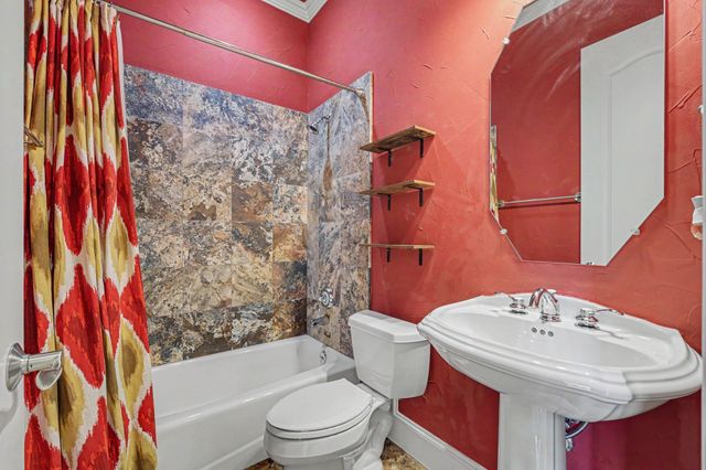 2811 Welborn Street, Dallas, TX 75219