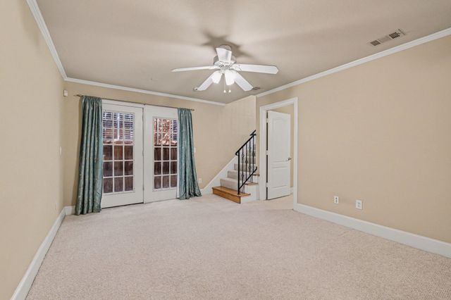 2811 Welborn Street, Dallas, TX 75219