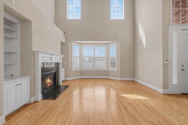 2811 Welborn Street, Dallas, TX 75219