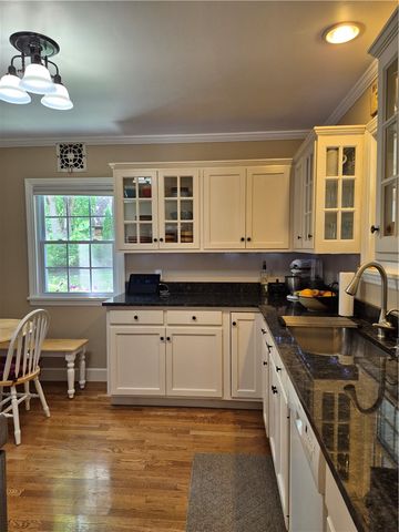 345 Dellwood Avenue, Oakwood, OH 45419