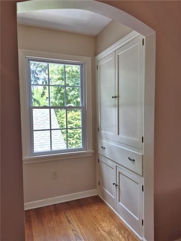345 Dellwood Avenue, Oakwood, OH 45419