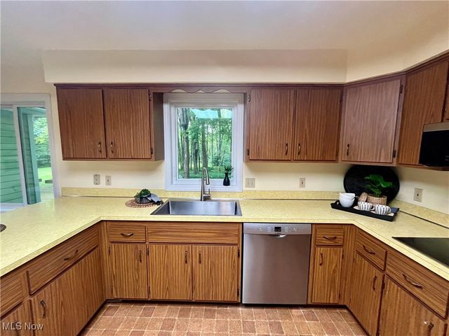 14280 Sweetbriar Lane, Novelty, OH 44072