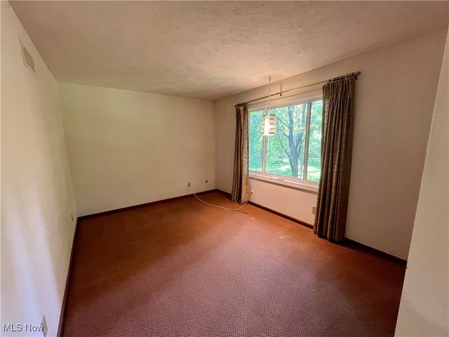 14280 Sweetbriar Lane, Novelty, OH 44072